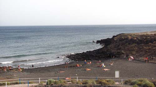 zwart strand