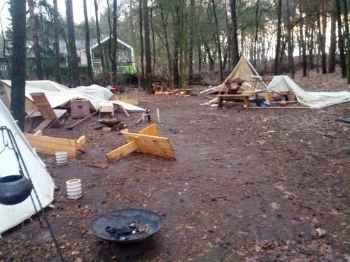 Zeiknat geregende grond + windvlagen = bye bye haringen