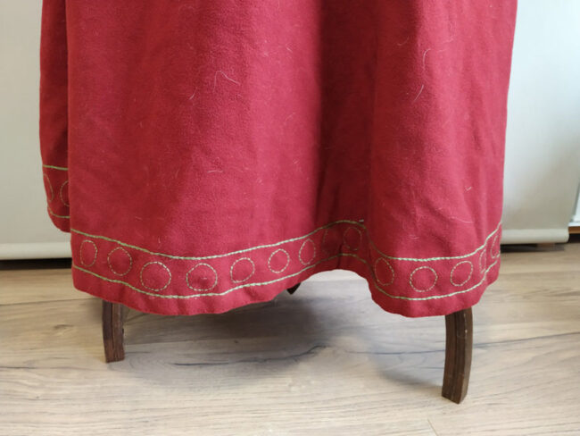 Embroidered gardecorpse (bottom)